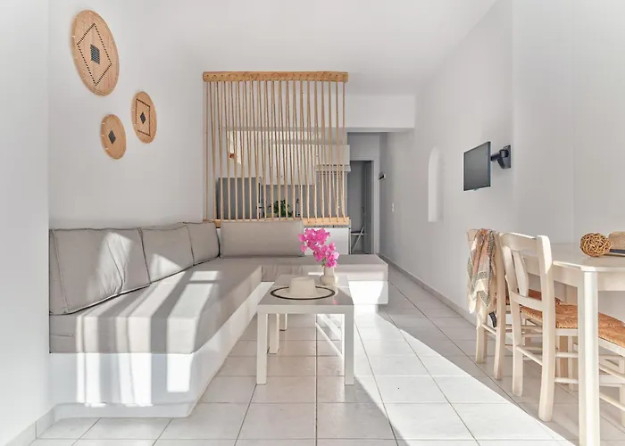 Cleopatra Seaside Homes, Logaras, Paros 公寓