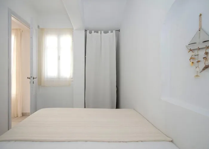 Cleopatra Seaside Homes, Logaras, Paros 公寓