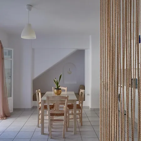 Cleopatra Seaside Homes, Logaras, Paros *