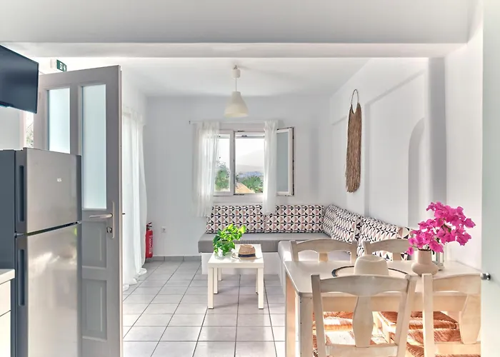 Cleopatra Seaside Homes, Logaras, Paros