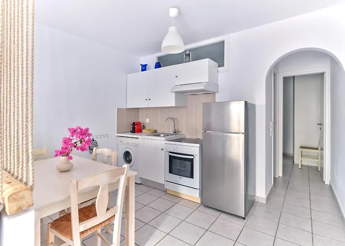 Cleopatra Seaside Homes, Logaras, Paros *